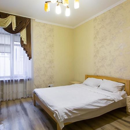 Квартира Подобово Біля Площі Ринок Вулиця Староєврейська 17 Lwów Zewnętrze zdjęcie